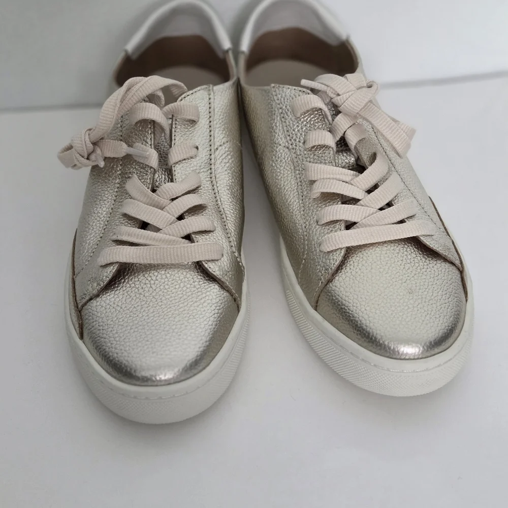 Soludos Ibiza Classic Leather Sneaker Platinum, Women's Sizes 10 New Without Box